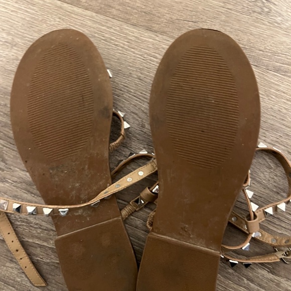 COPY - Steve Madden TRAVEL TAN Studded Gladiator Sandals - Picture 3 of 6